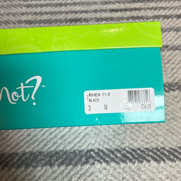 Y-Not Black Wedge Ankle Boots Silver Buckle Great Condition - Picture 8 of 8